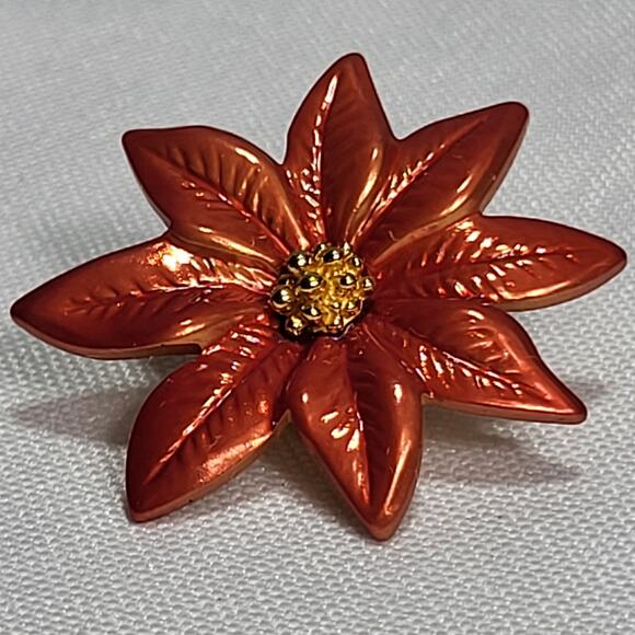 Poinsettia Red Flower Christmas Winter Holiday Pin Back Brooch Gold Tone Center - Picture 1 of 6